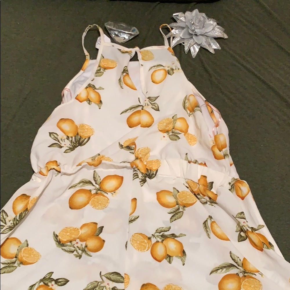 NWT Rue 21 Romper - Picture 3 of 4